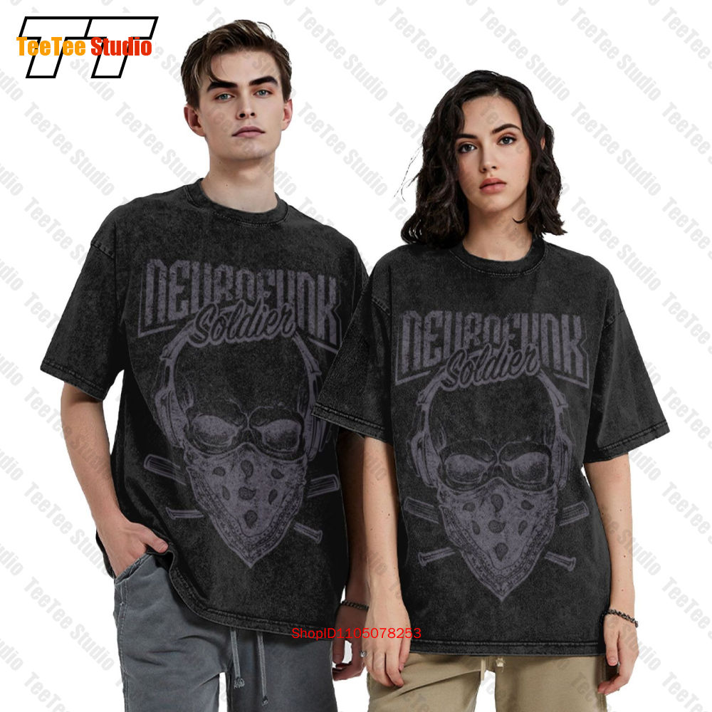 Graphic Tee Oversized - Neurofunk Soldier Graphic Design Vintage Oversized