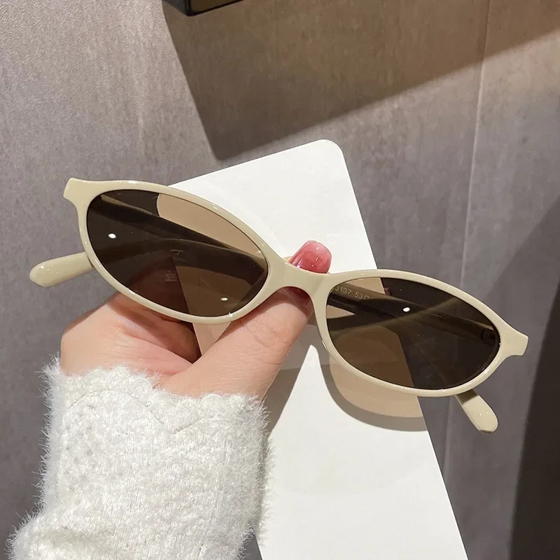 New Retro Sexy Cat Eye Sunglas - Men Fashion Rave recension och pris